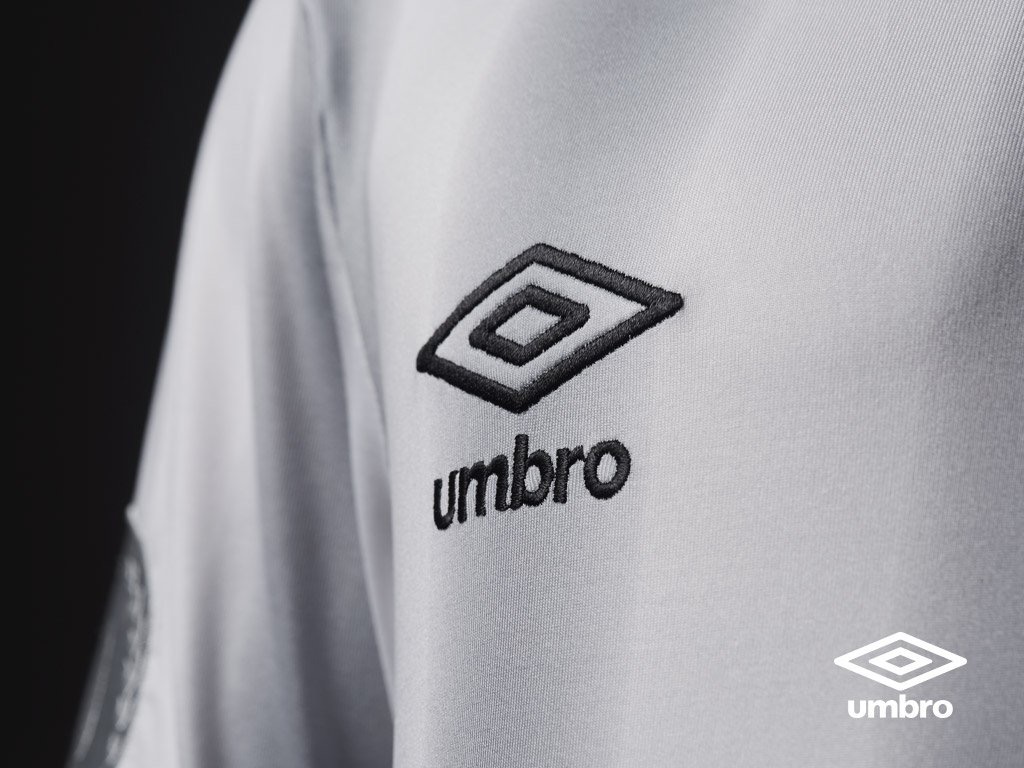 estudiantes-and-umbro-celebrate-2006-championship-with-special-kit-umbro