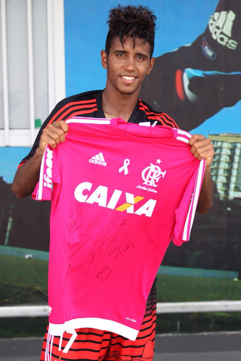 pink-flamengo-kit-signed