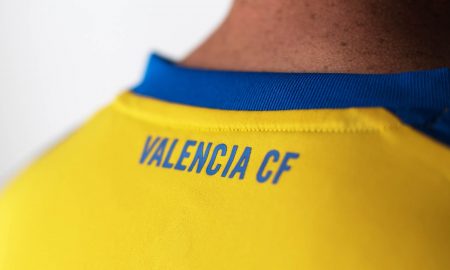 valencia-17-18-away-shirt-motif
