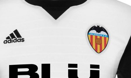 valencia-cf-17-18-home-kit-feature