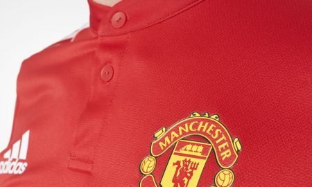 manchester_united_17_18_adidas_home_kit_crest