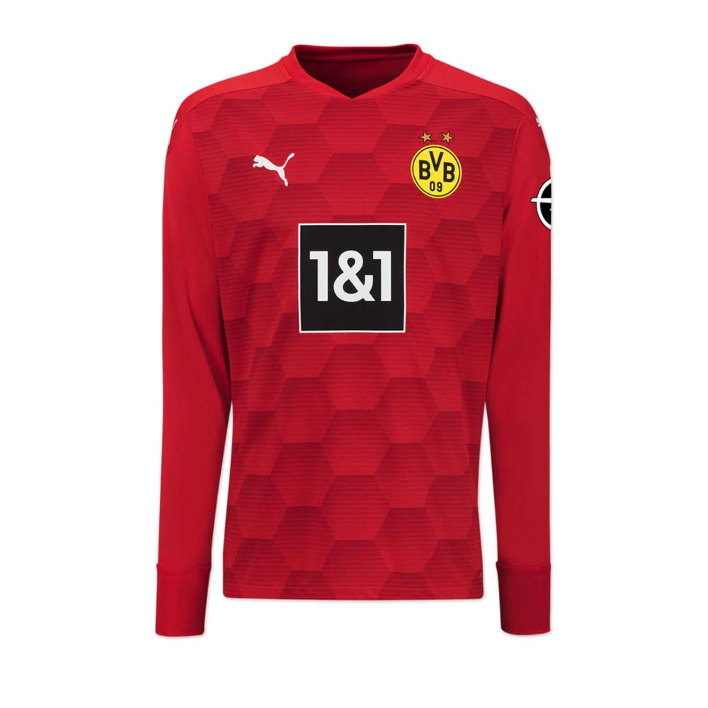 red goalkeeper jersey