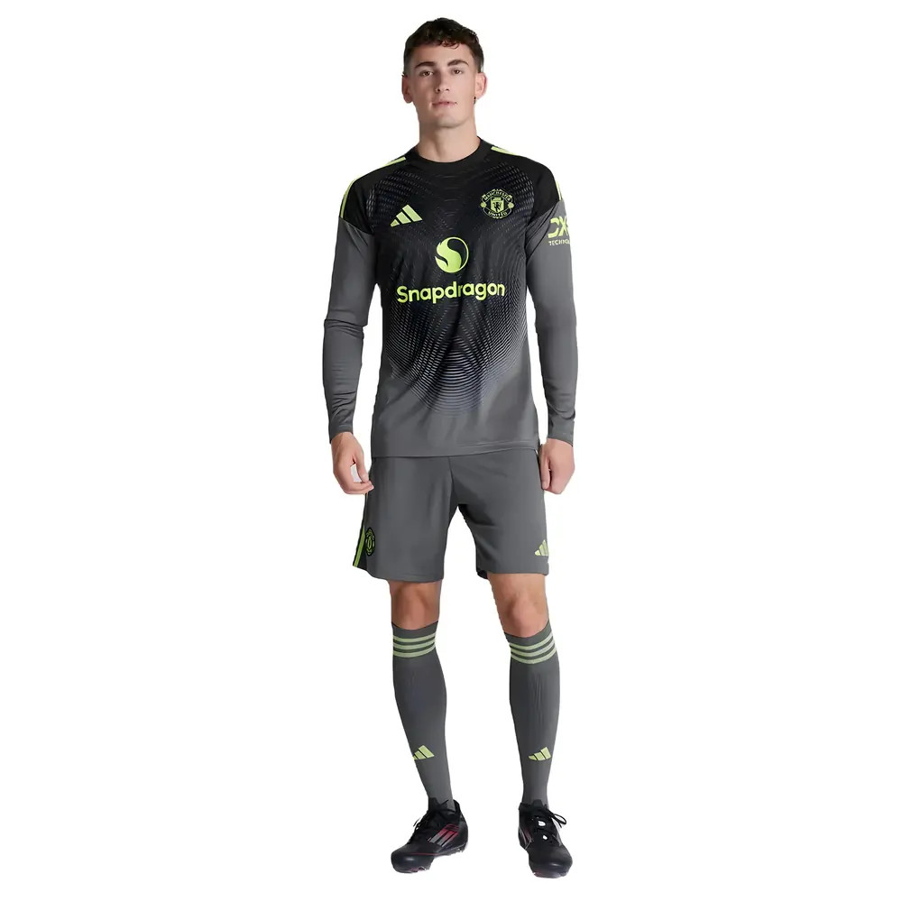 '25-'26 Man Utd Home Goalkeeper Shorts (Grey) Polyester Manchester United Made By: Adidas Men's Grey 42 Waist